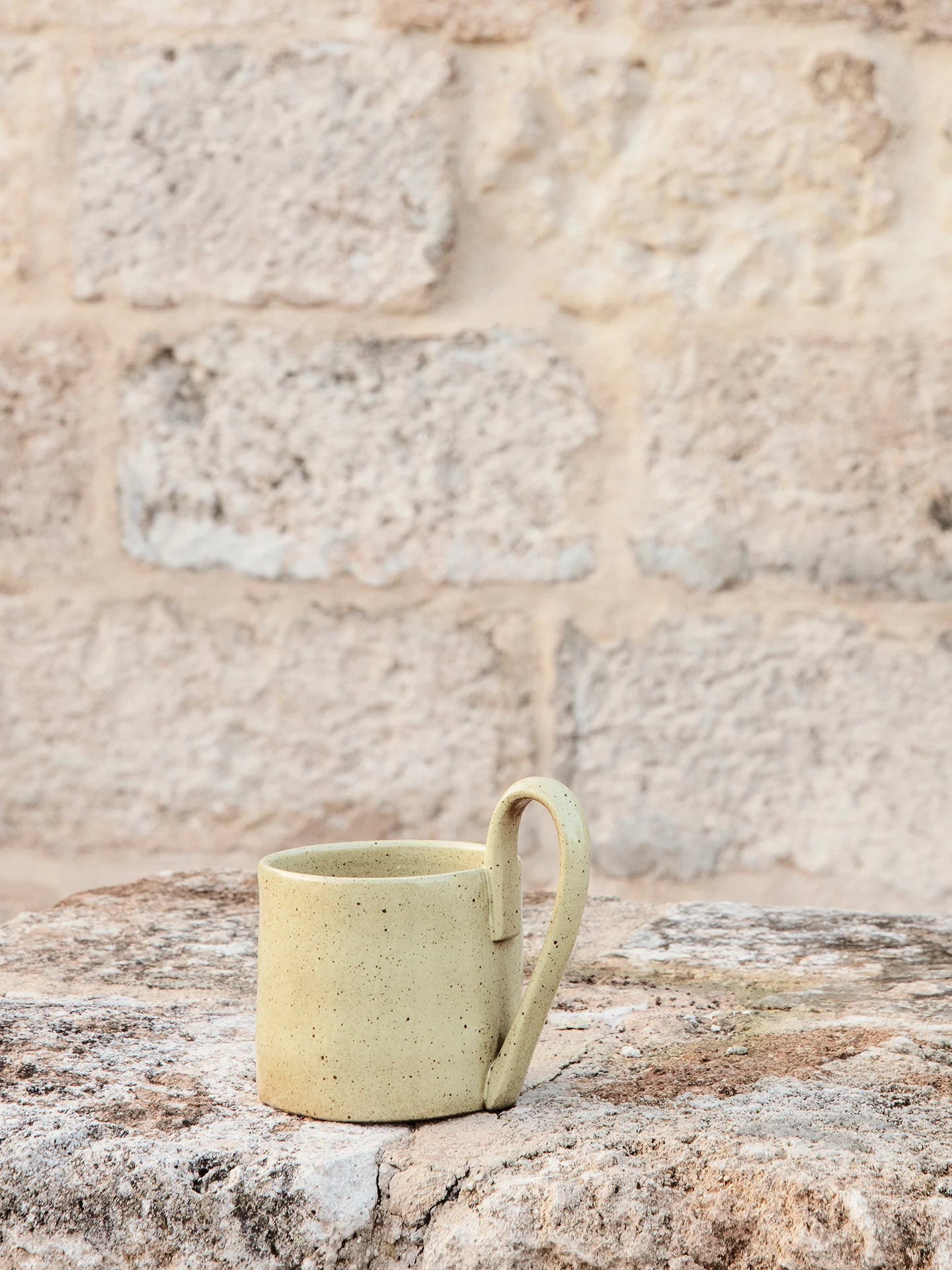 Flow Mug (Yellow Speckle)