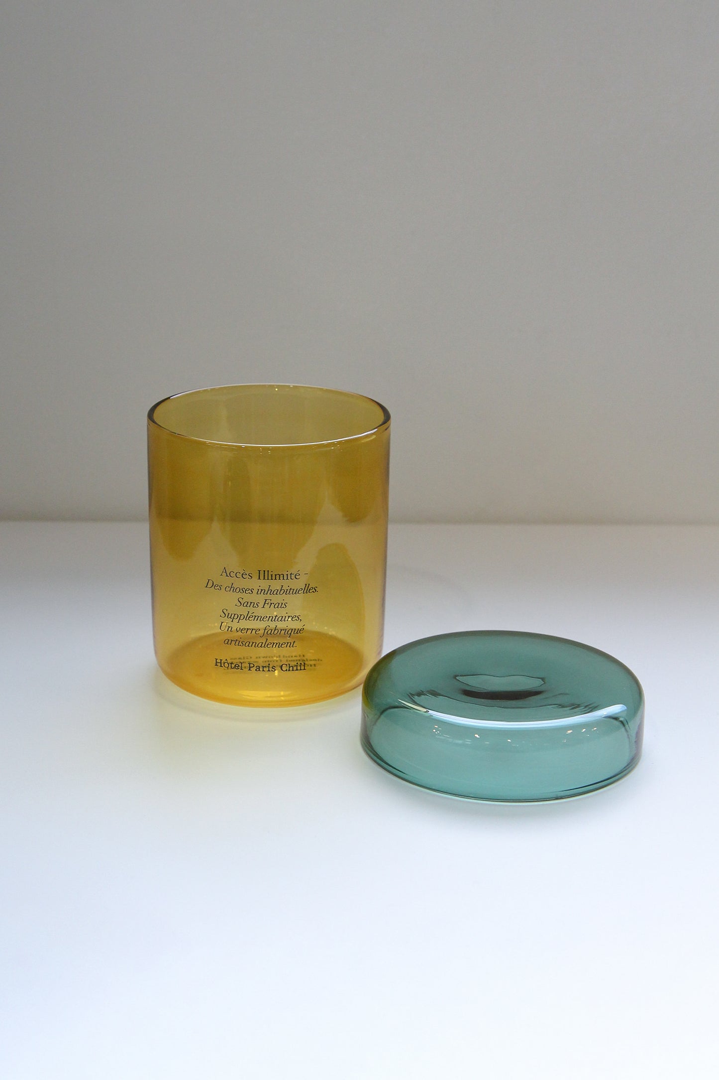 HÔTEL827 Overhaze Vanilla mouth blown borosilicate glass jar container with lid off
