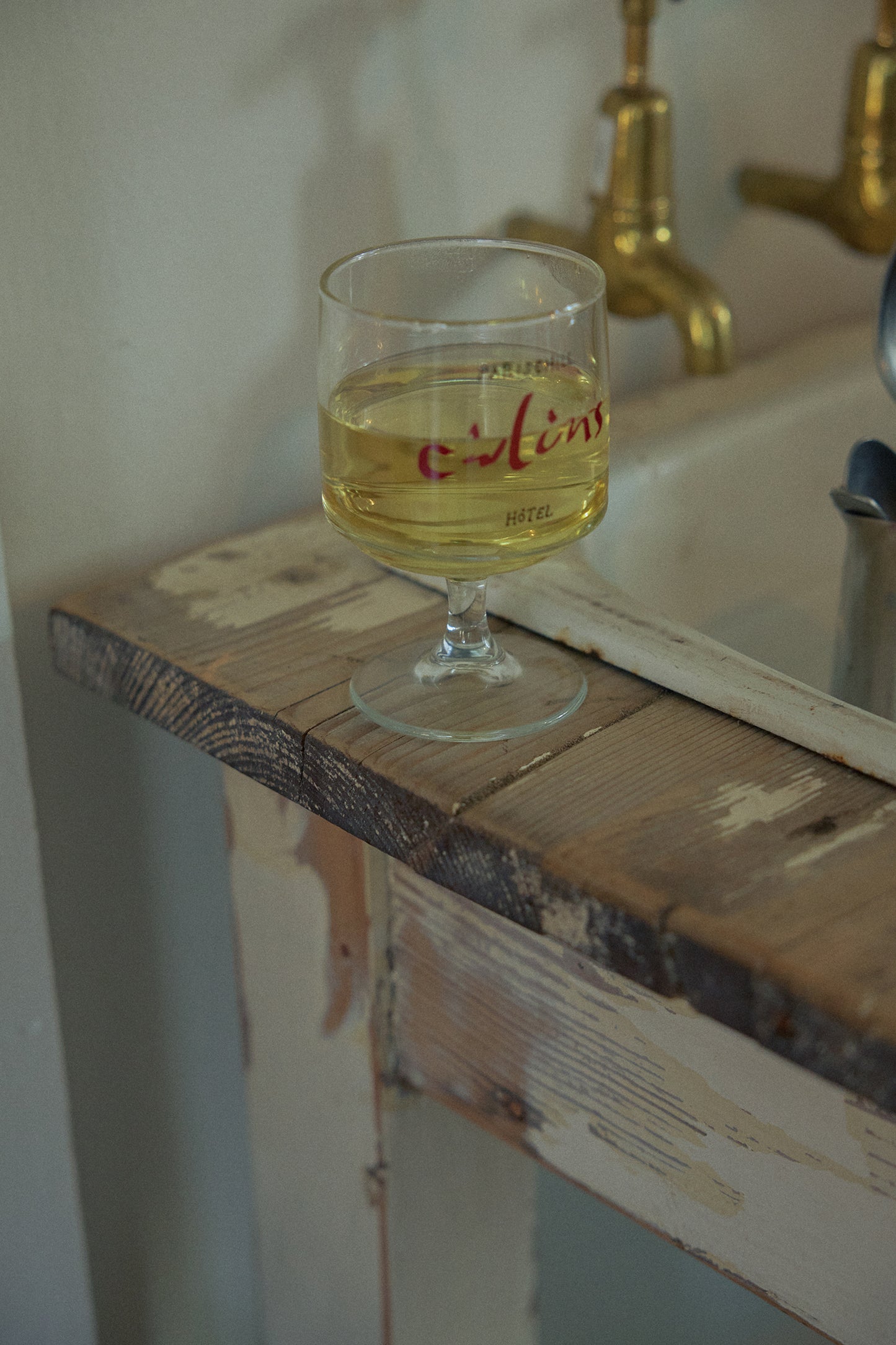 Hug Me Wine Glass (Chilli)