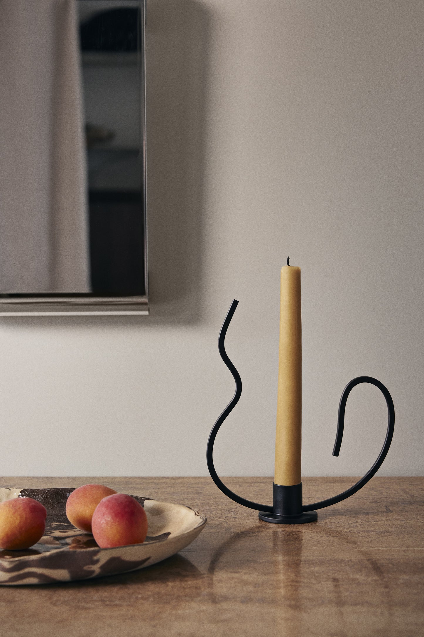 Valse Candle Holder Low (Black)