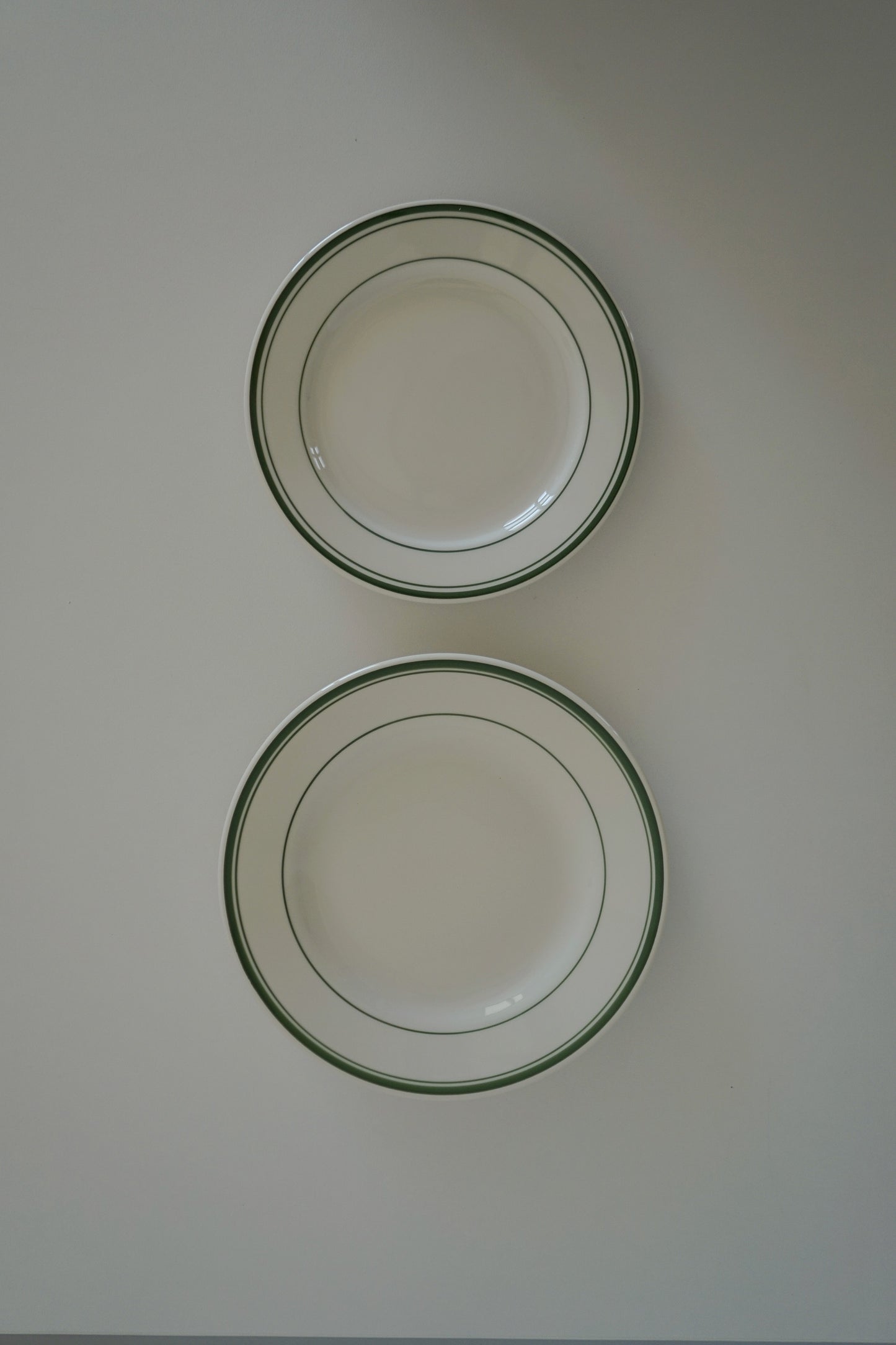 Green Bay Round Plate (Multiple Sizes)