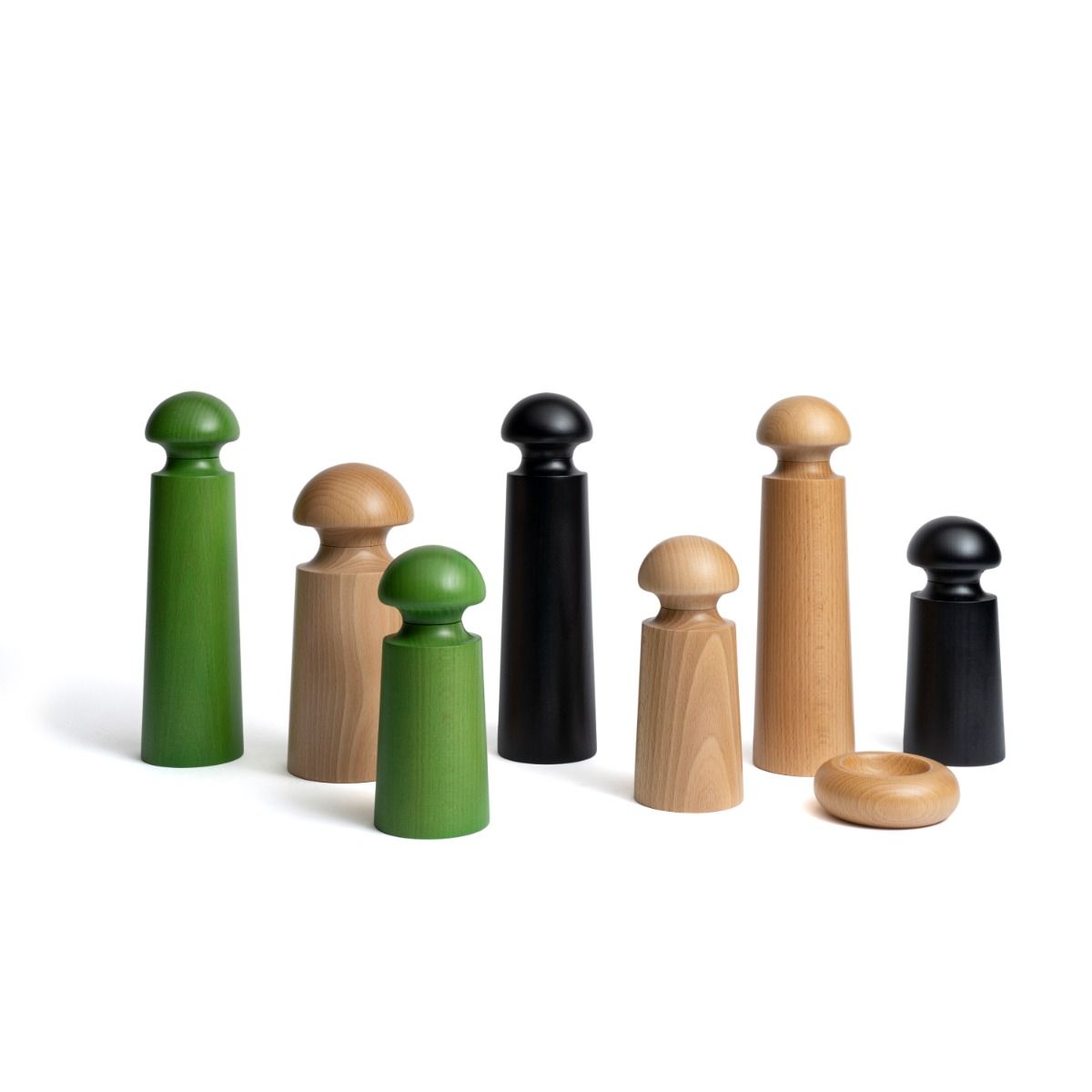 A set of David Mellor Salt / Pepper mills in 2 sizes and 3 colours. 