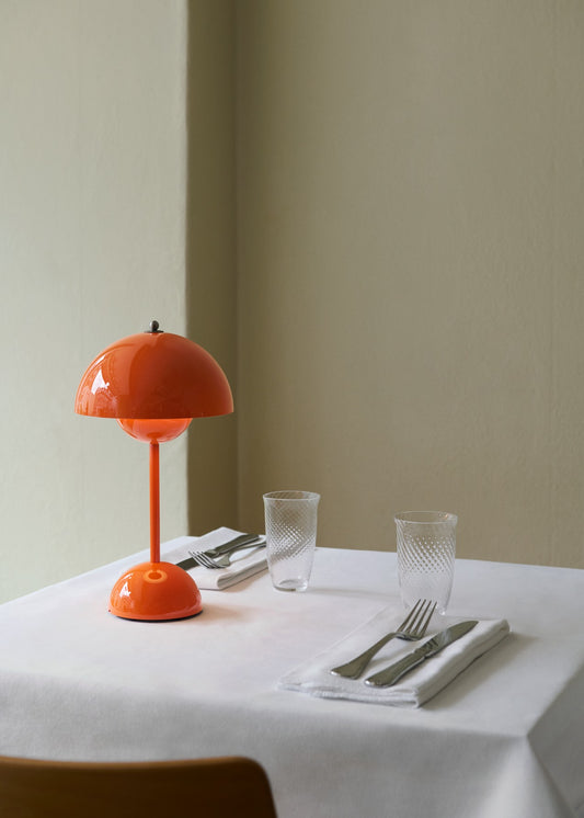 Verner Panton Flowerpot VP9 Portable Table Lamp