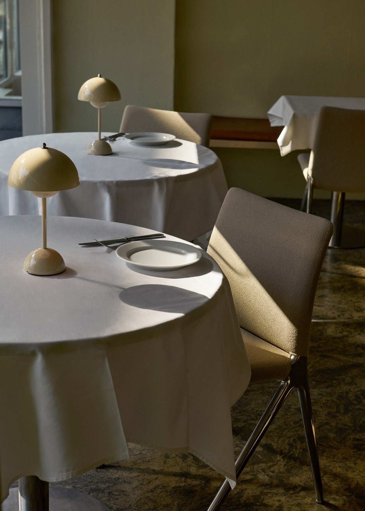 Verner Panton Flowerpot VP9 Portable Table Lamp