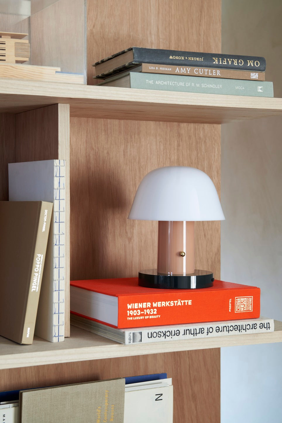 Setago Table Lamp (Nude & Forest)