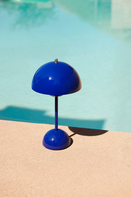 Verner Panton Flowerpot VP9 Portable Table Lamp (Cobalt Blue)