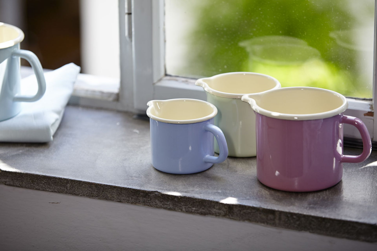 Jug with Spout Light Green 0.75L