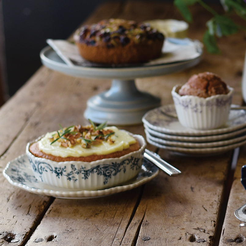 Studio M' Audrey Cake Pan in indigo colour, serving cake directly from oven to the dining table. 