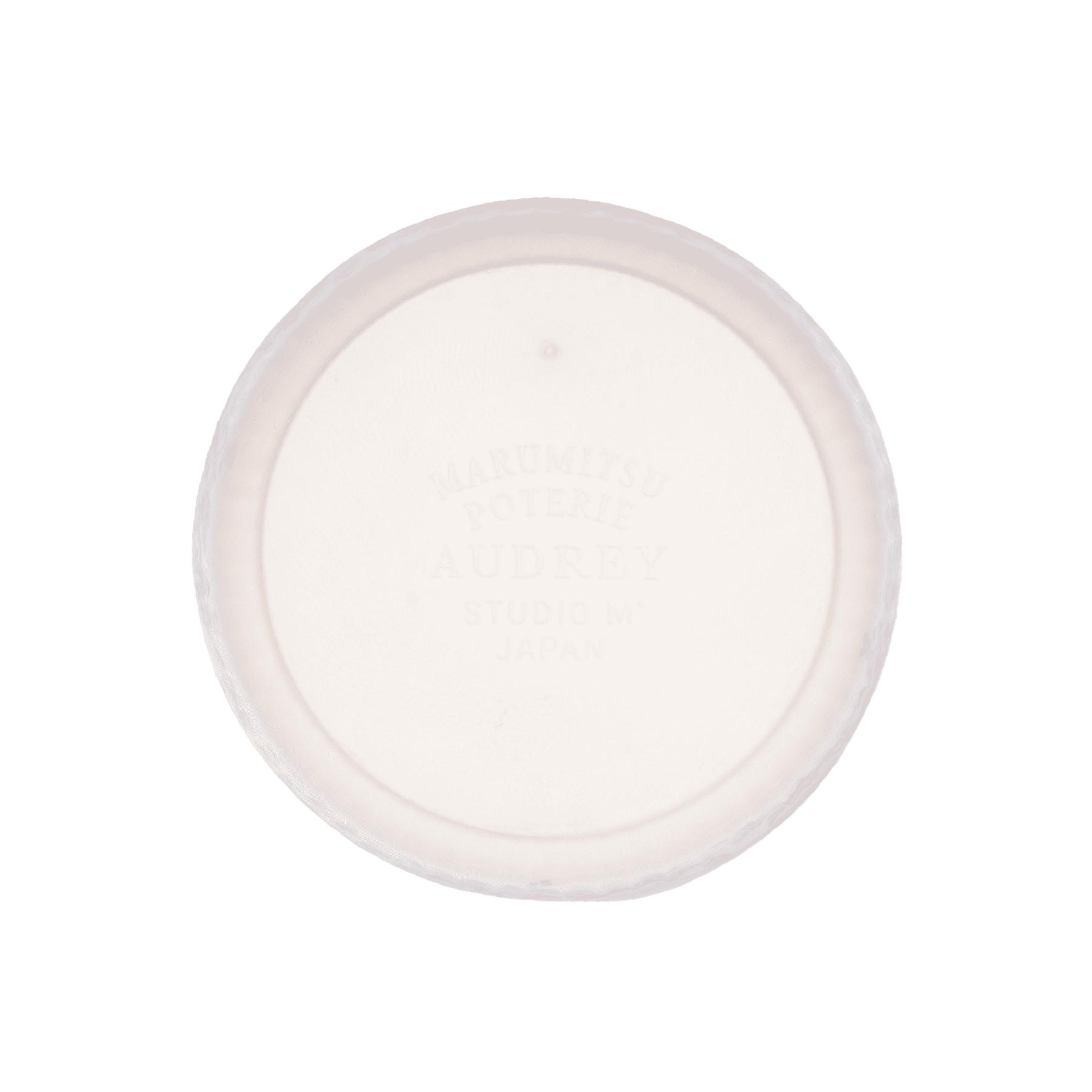 The base of Studio M' Audrey Cake Pan in porcelain, featuring a scalloped lace-like rim and an English garden-inspired floral relief pattern.