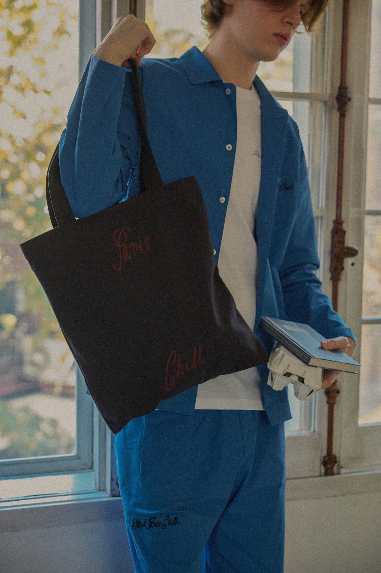 Poétique Shoulder Bag (Dark Grey)