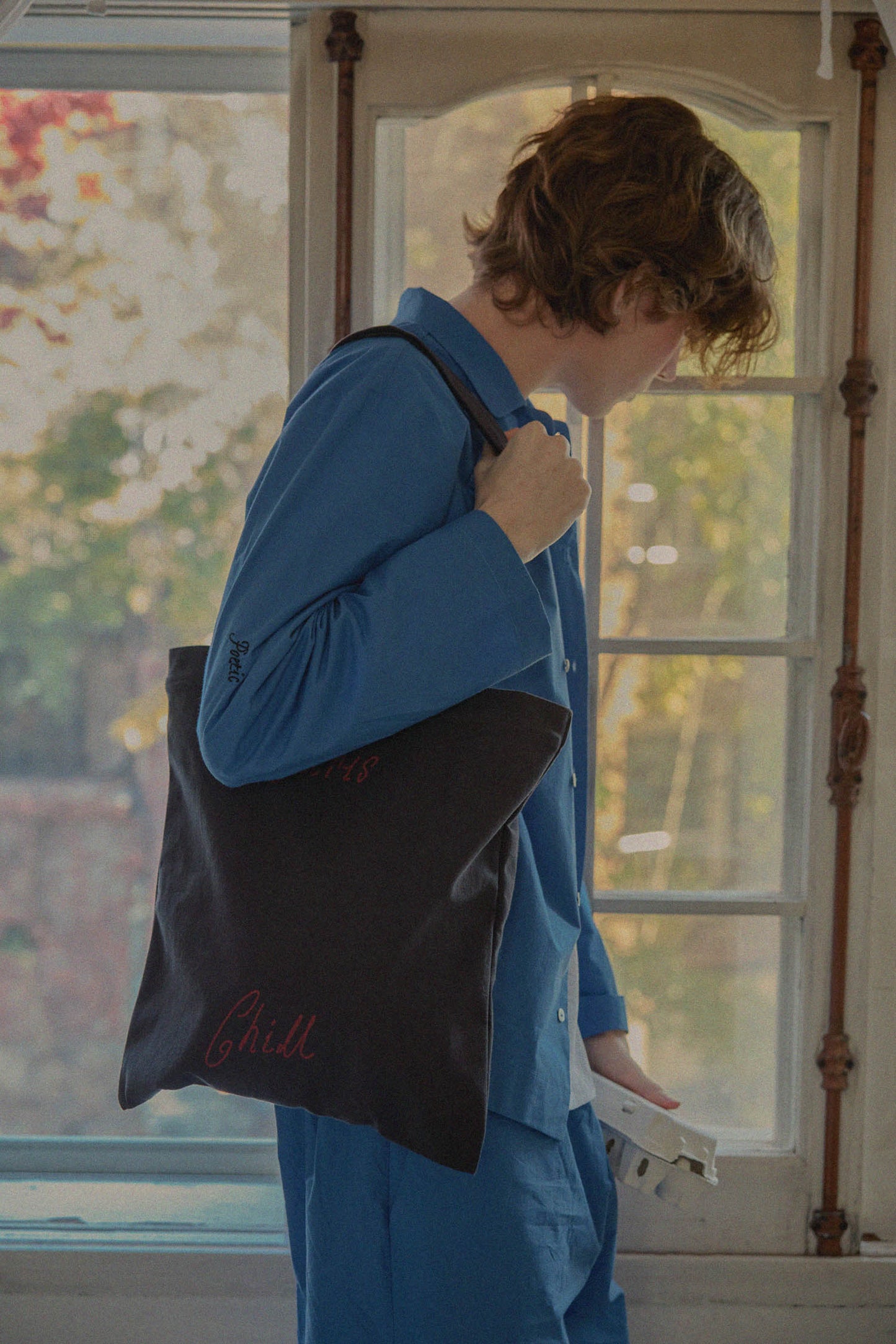 Poétique Shoulder Bag (Dark Grey)