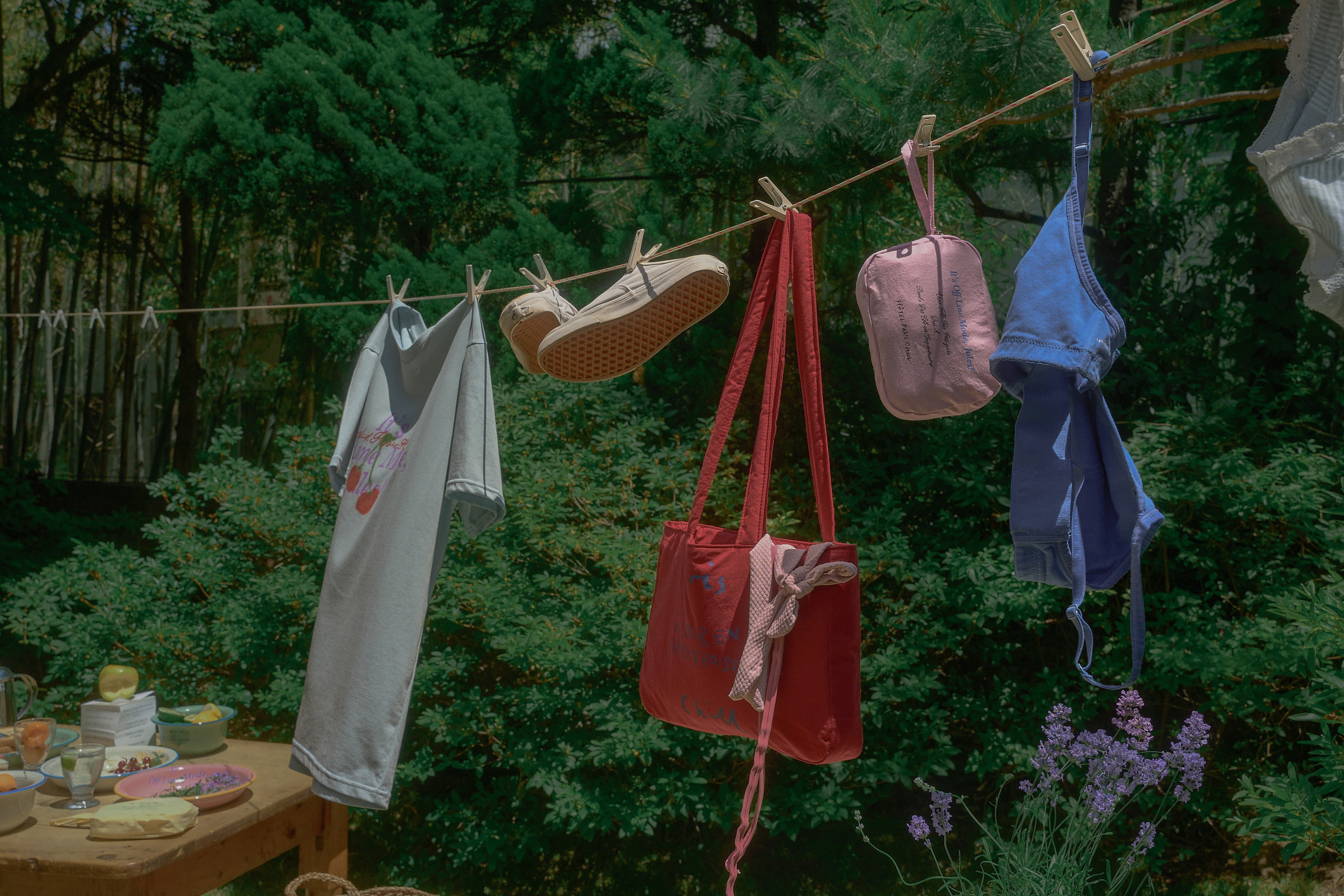 【HOTEL PARIS CHILL】Easy-peasy Corduroy Bag Hotel Paris Chill Easy-Peasy Corduroy Bag (Brownie)